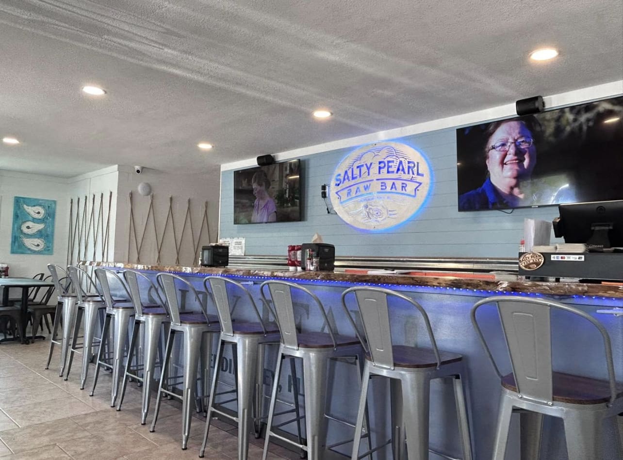 Salty Pearl Raw Bar